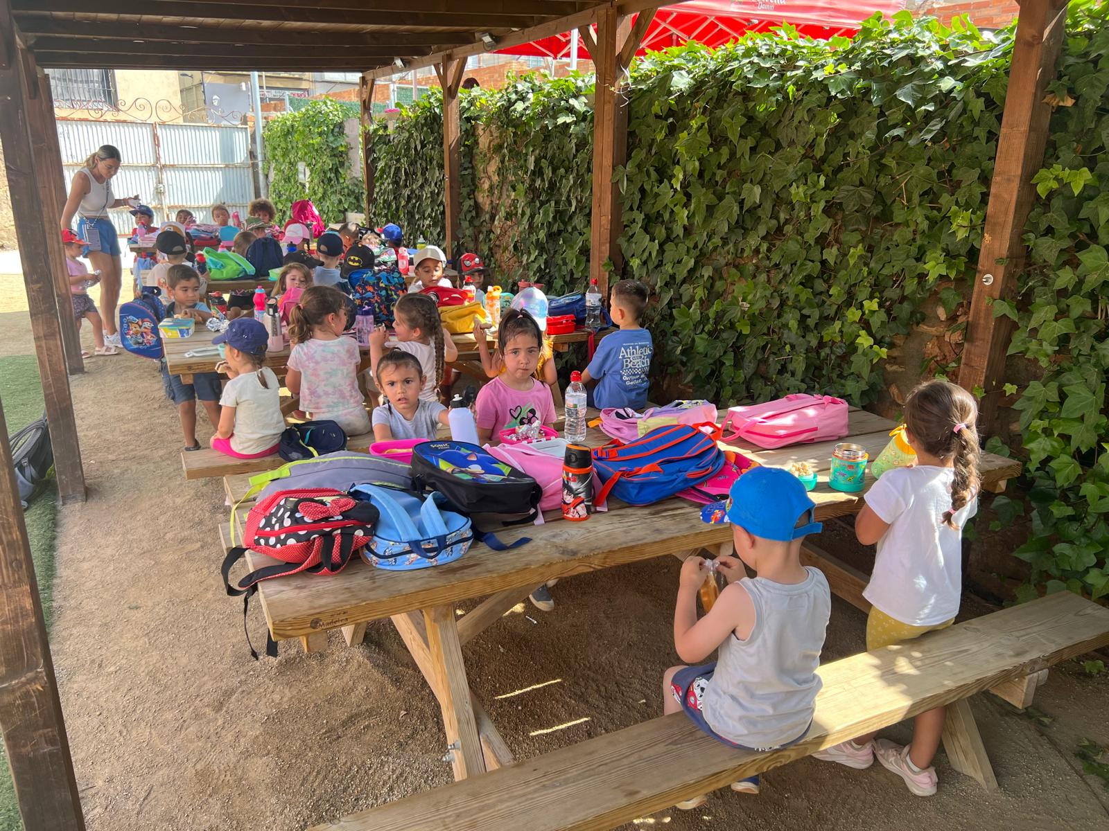 7085726e-5cc2-4cc3-8b45-9424614f2f19