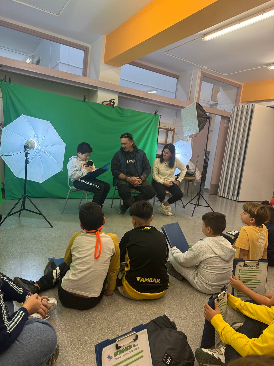 photo_5911064752937878801_y