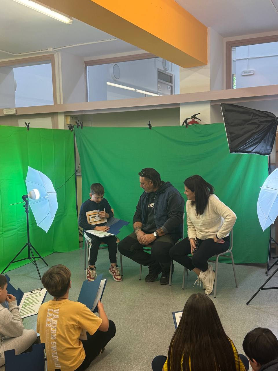 photo_5911064752937878802_y