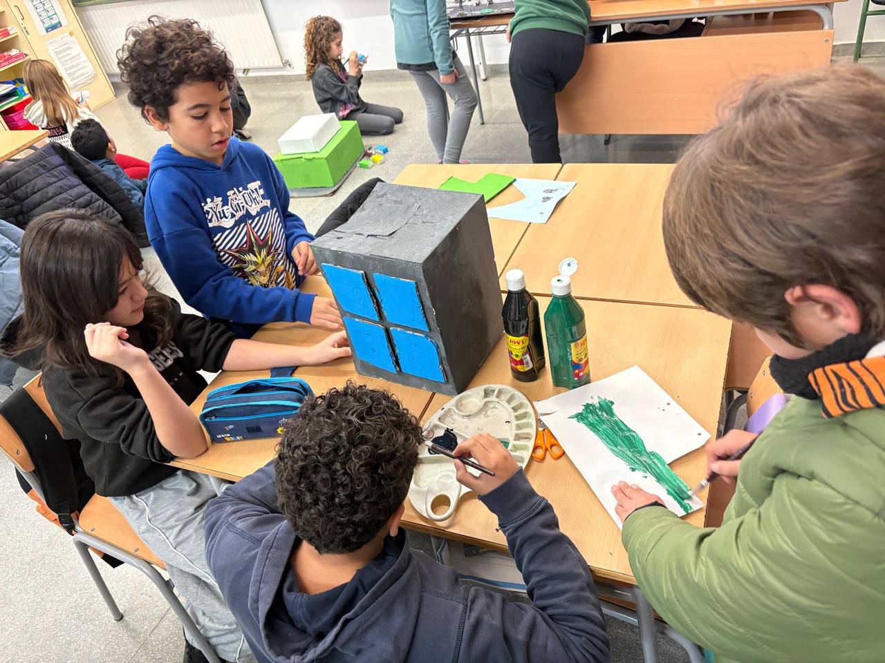 photo_5877420994211811193_y