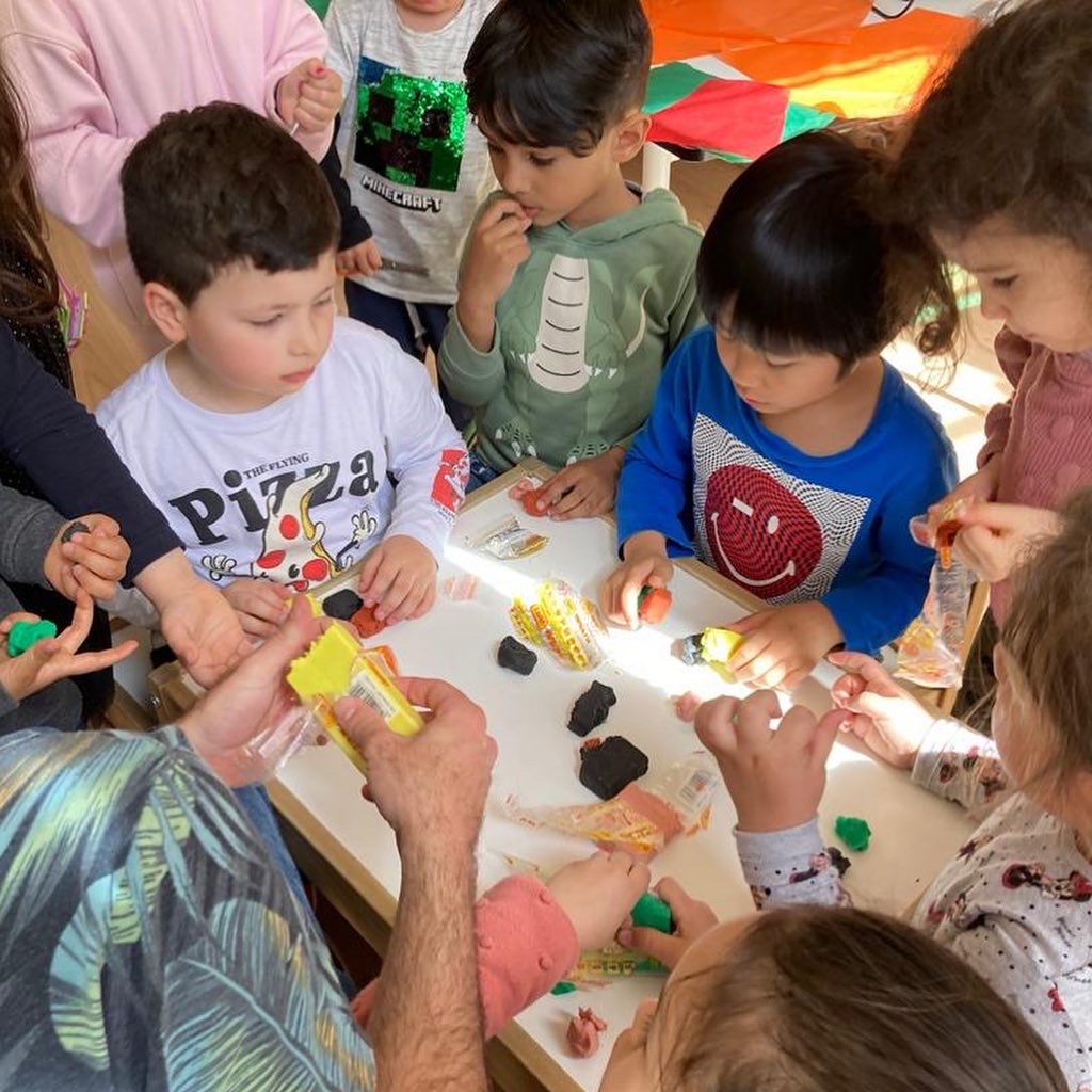 49062CFD-2827-465D-B759-10F57DA4D53E