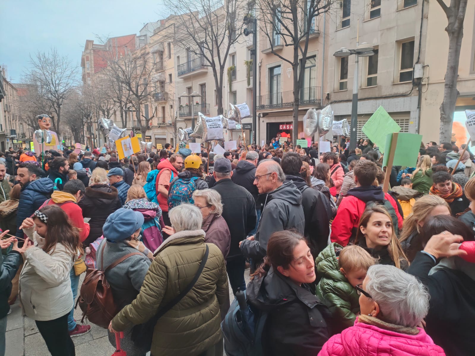 WhatsApp Image 2025-03-06 at 19.45.08