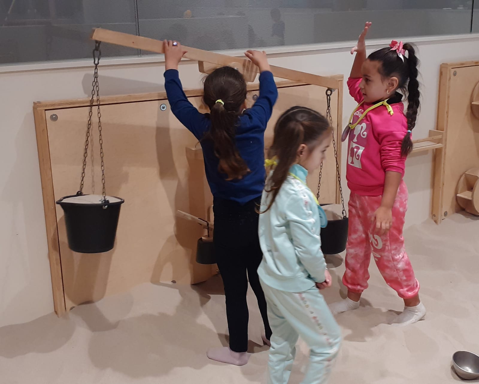 WhatsApp Image 2024-12-03 at 13.17.50 (1)