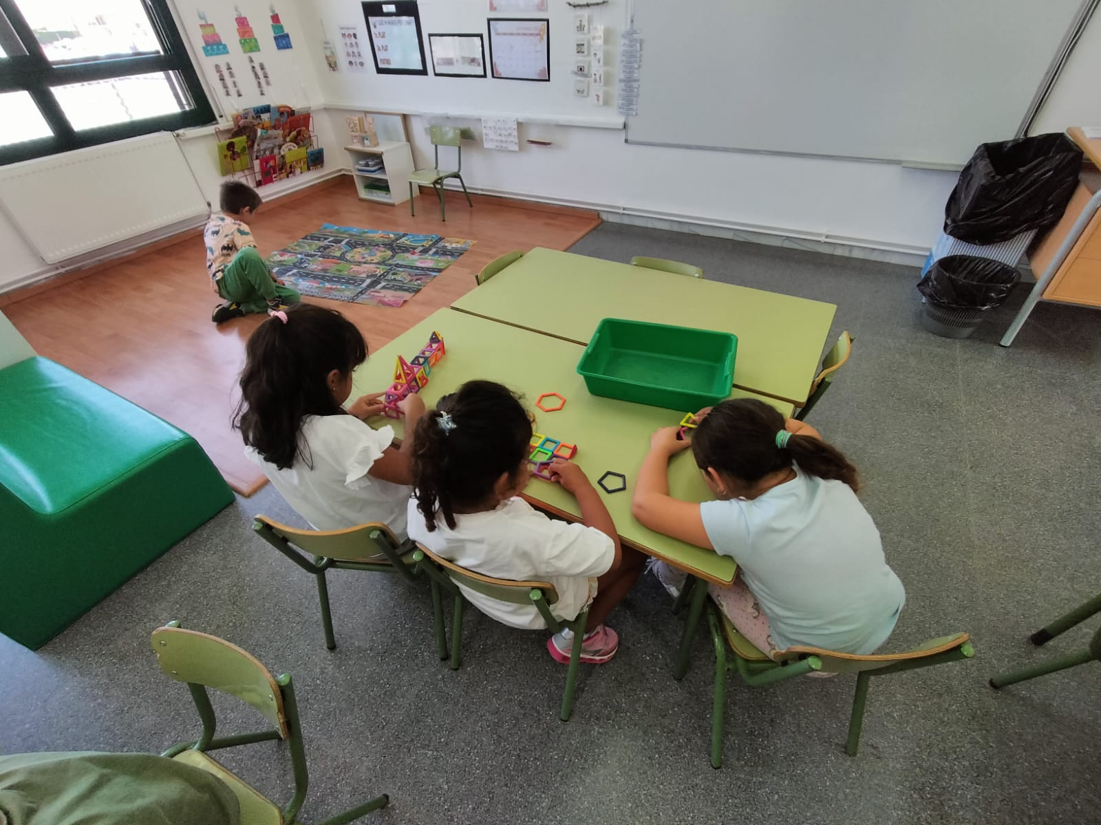 b61fb4af-6669-4383-a422-2d2ec0b694cf