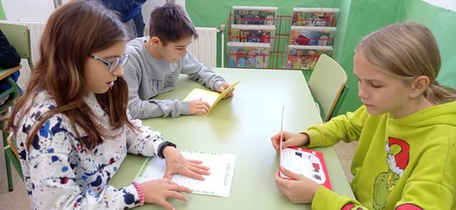 1702977351253 (Copy)