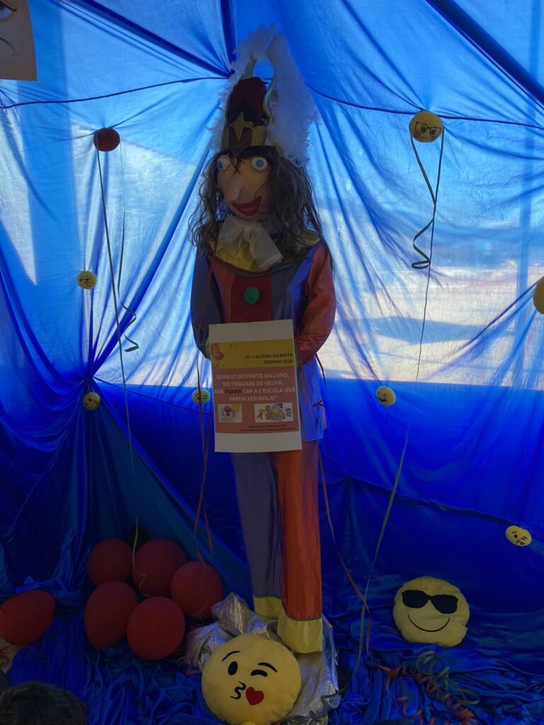 Primera consigna: tots amb pijama