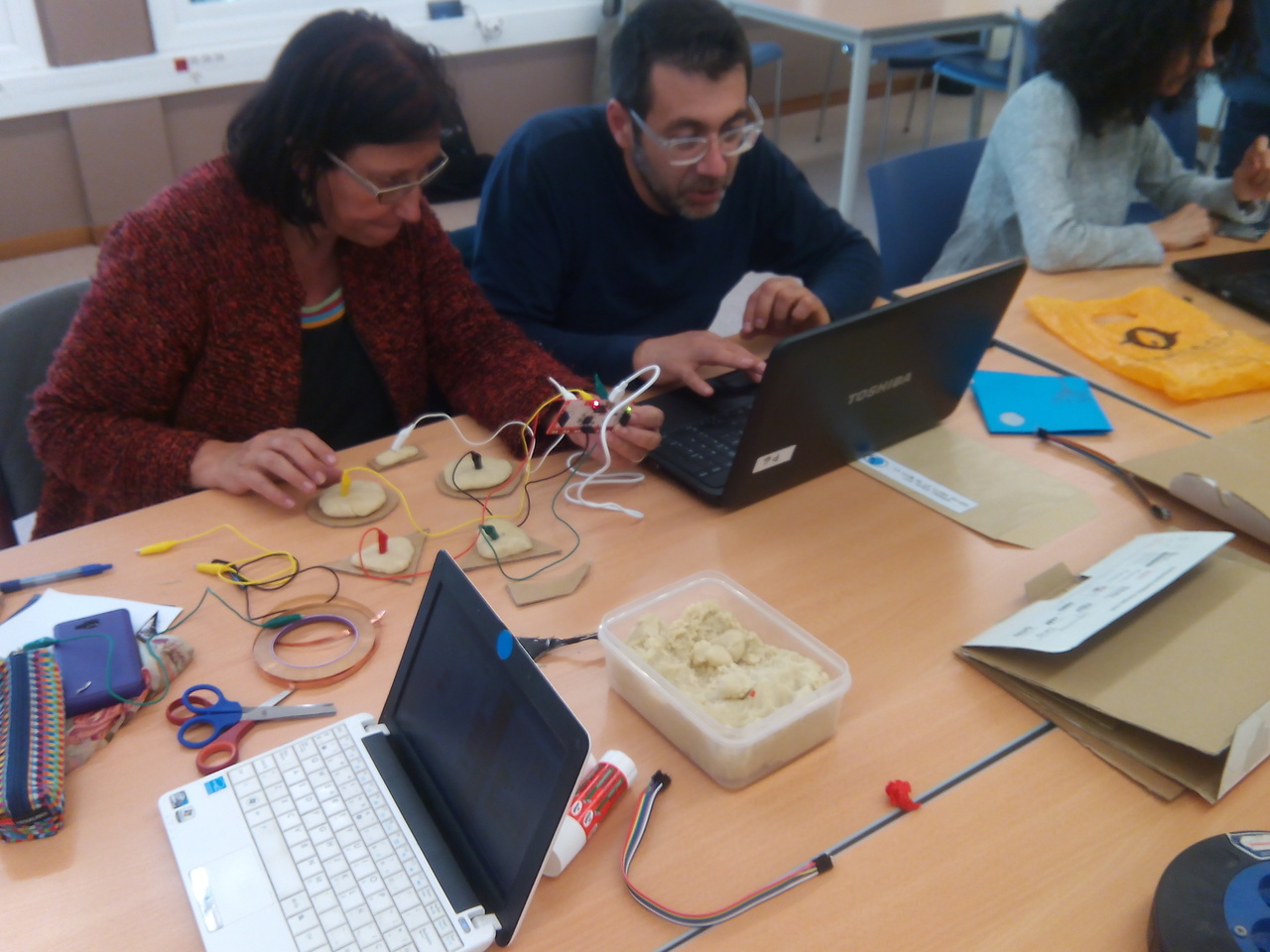 Plastilina conductora