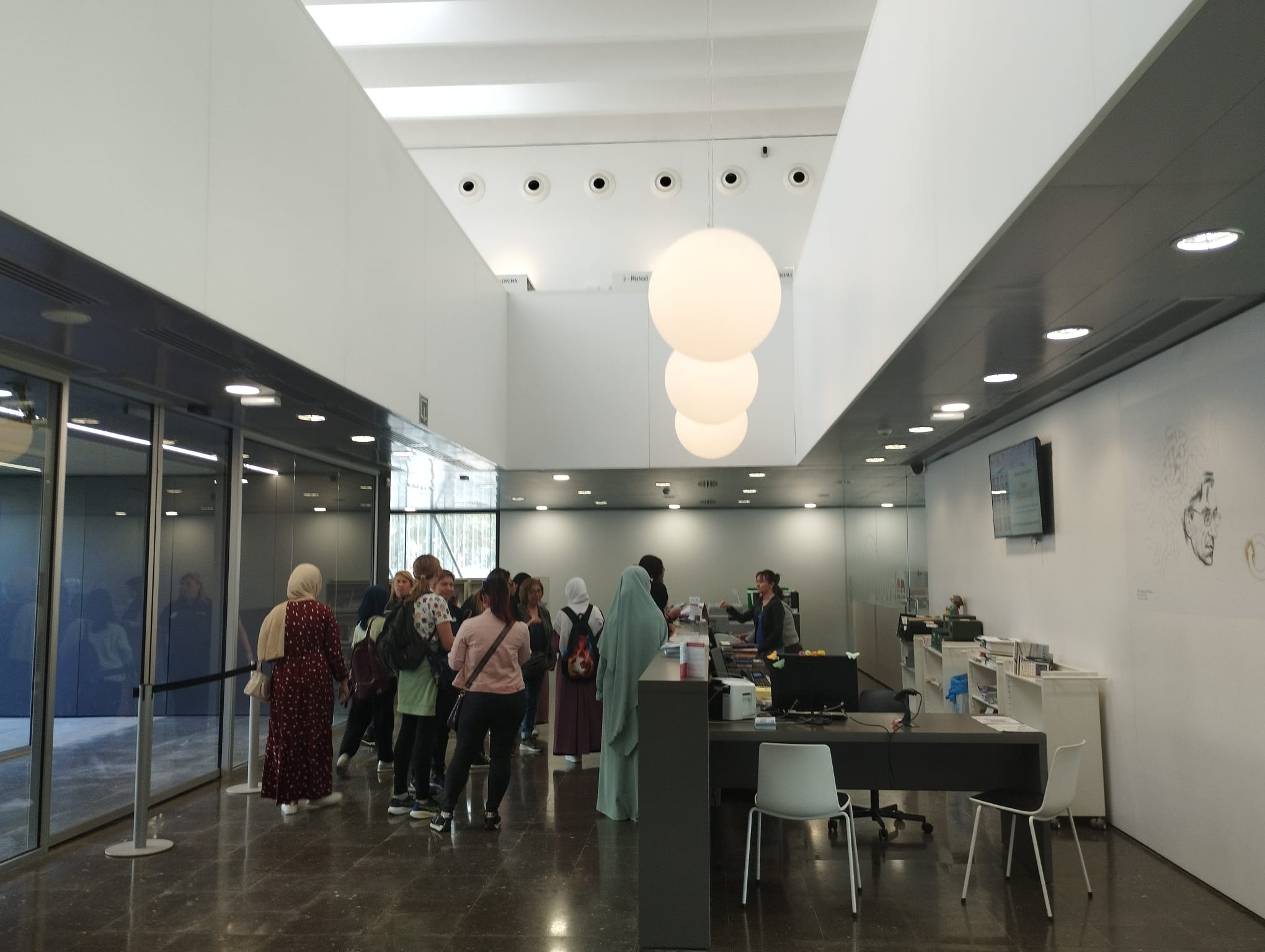 visita Biblioteca Pere Anguera (2)