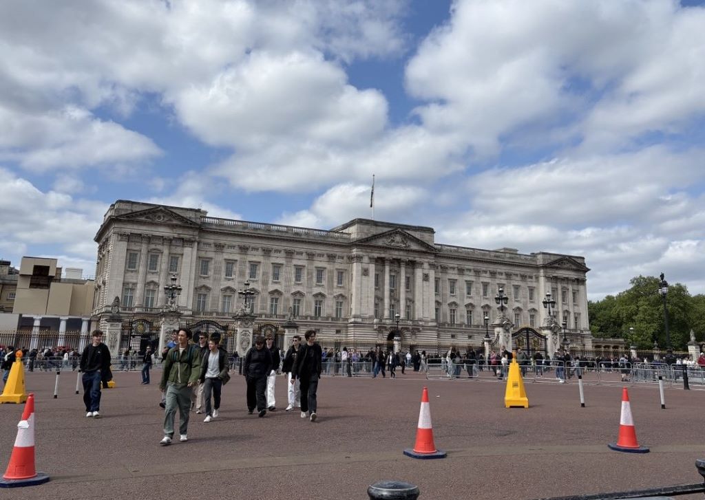 -5830443835925317344_121