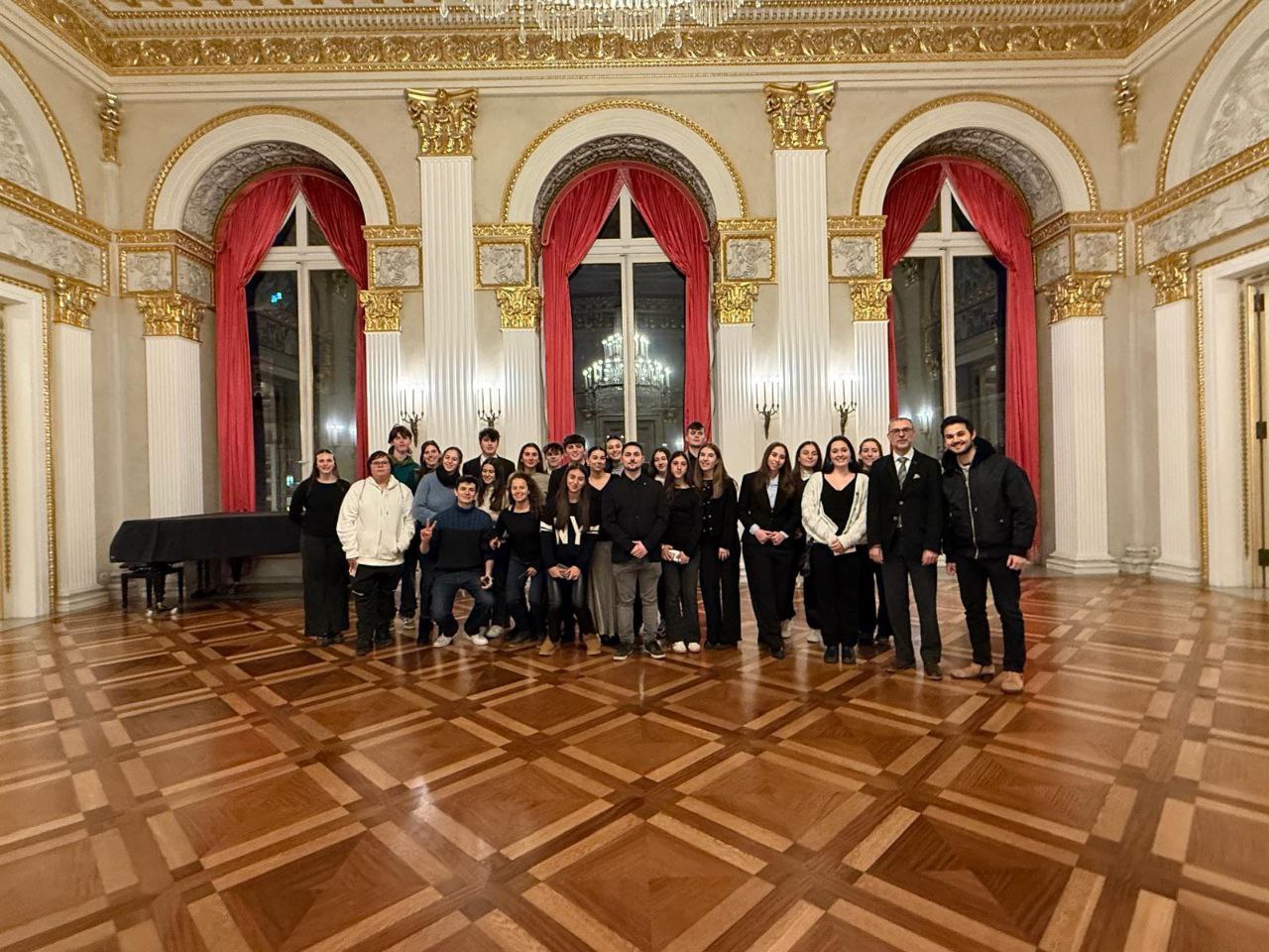 photo_5900164104465794793_y