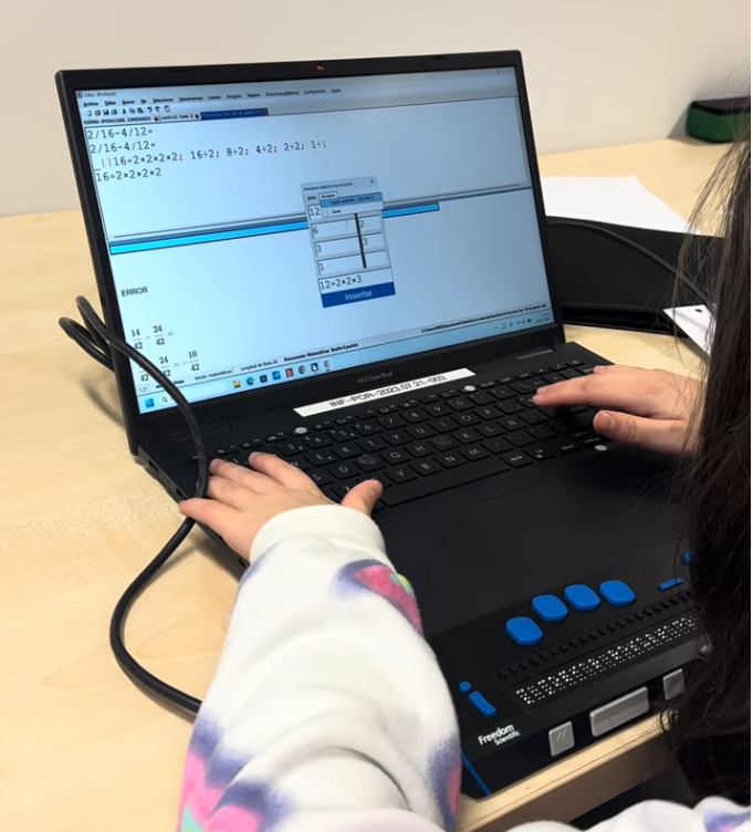 Fem matemàtiques amb Edico i la línia braille