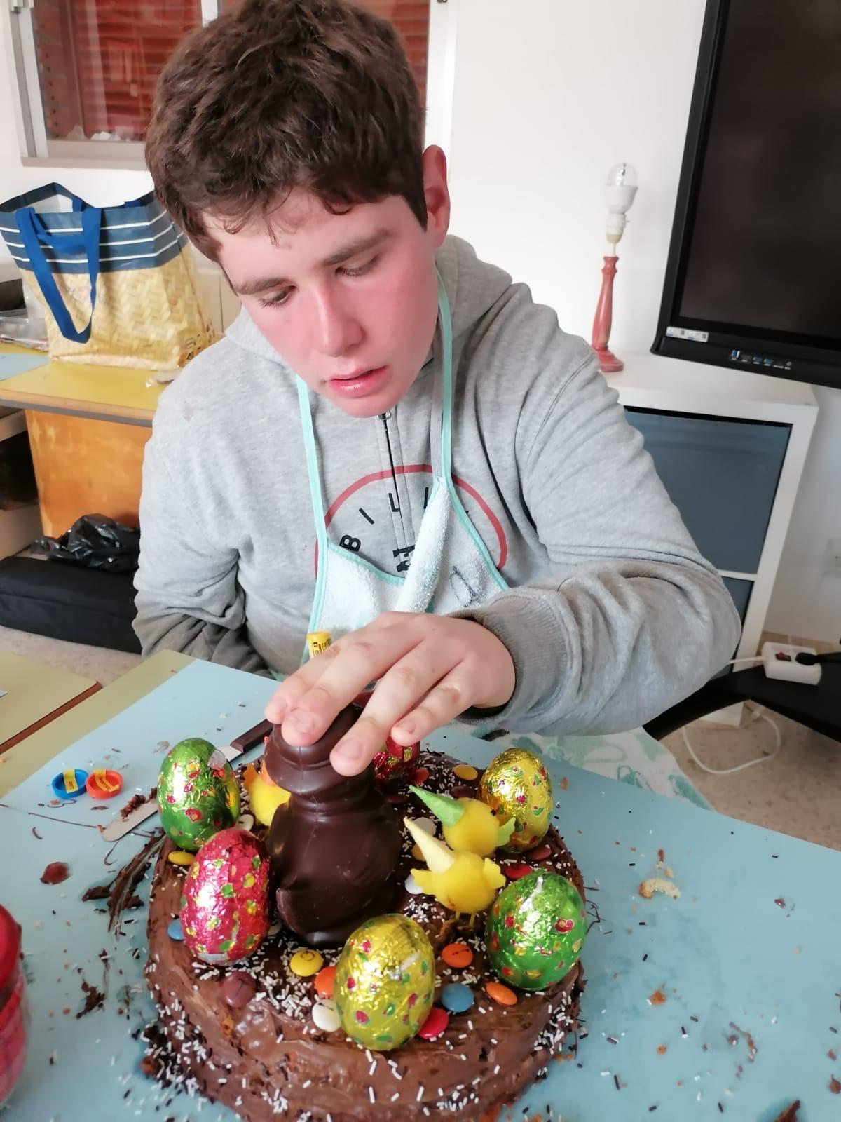 7032d516-ef12-45b6-bfb4-9ba8d02df7d2