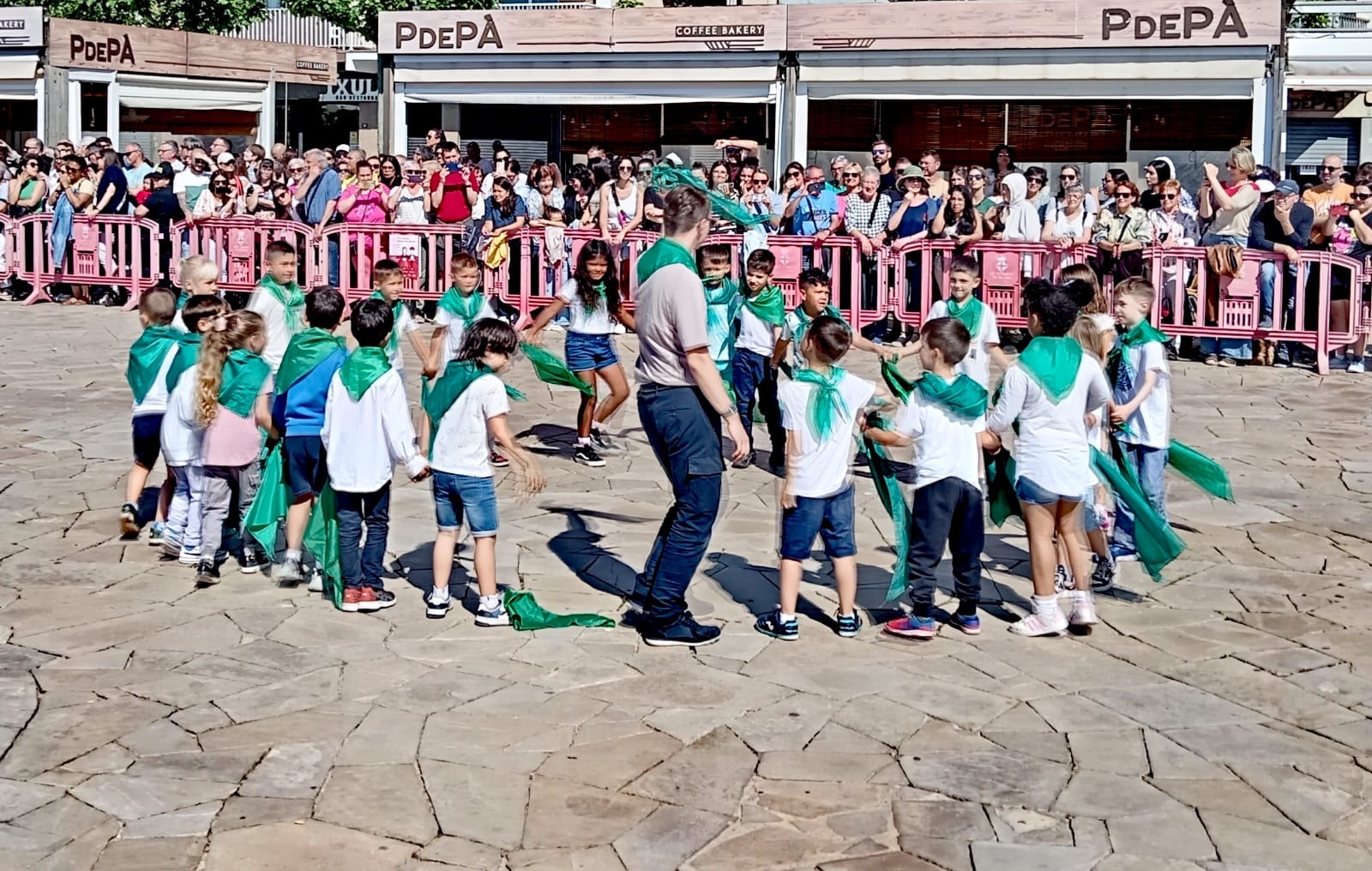 38e0d761-45cf-4de8-a66c-7972b513a6c0