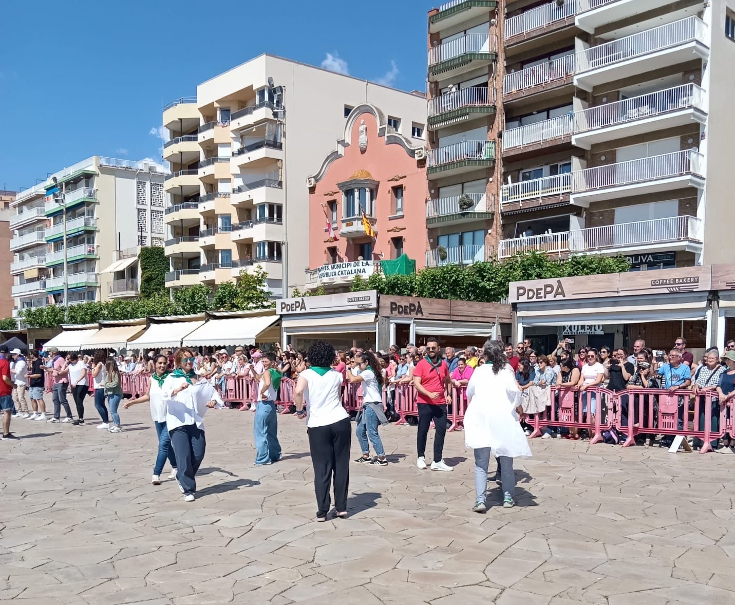 63f1e460-bb38-4c6e-911f-504287369ad8