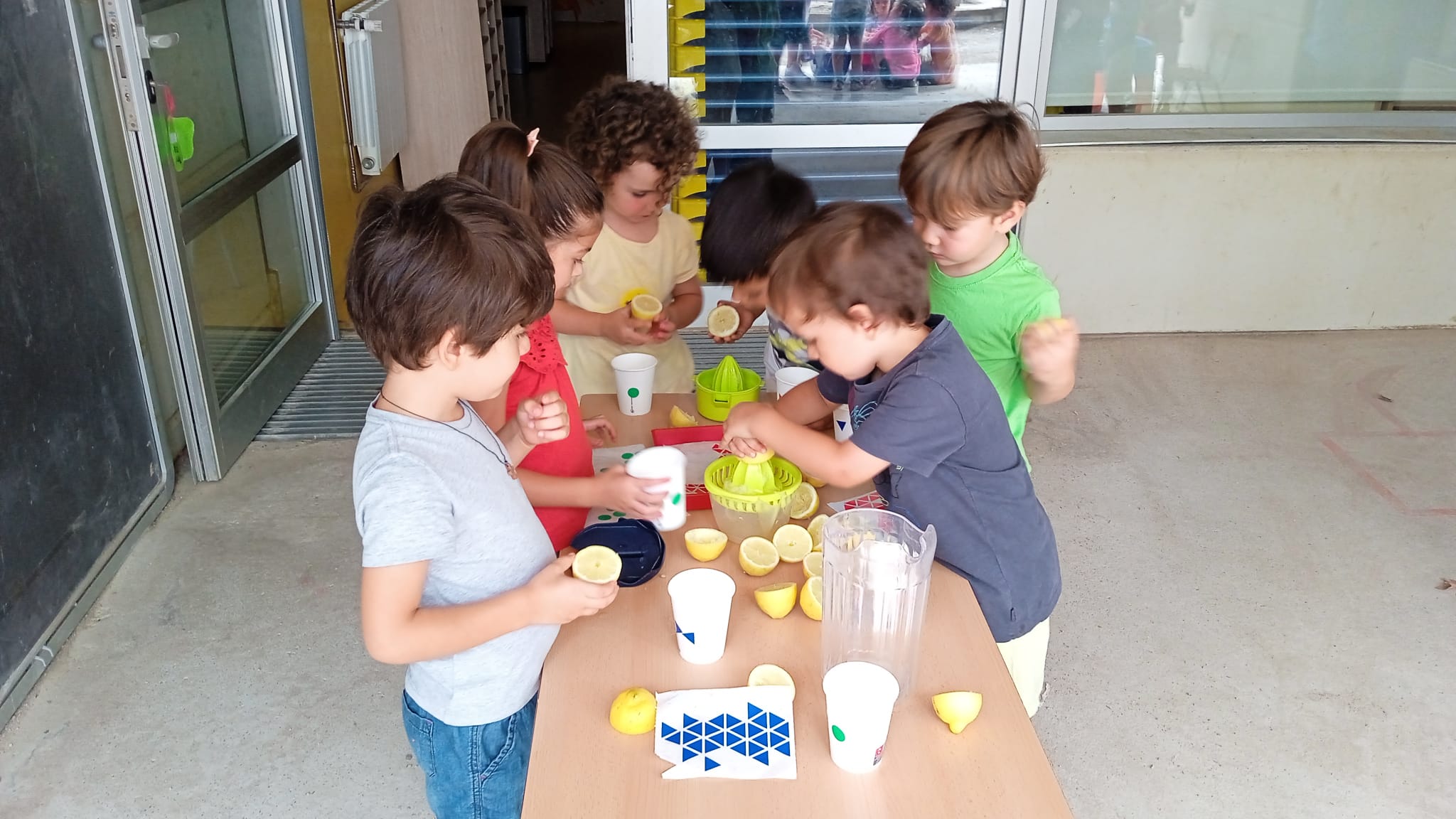 TUGUI CLOSQUI I3AAAABBBB-min