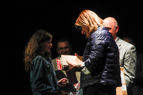 L'alcaldesa de Sant Boi lliura el premi a la Sofía