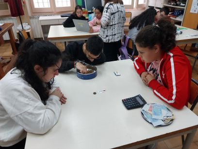 Treballem com a situació d'aprenentatge el preu dels productes.