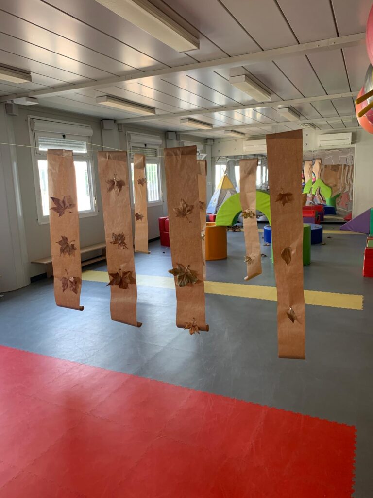 El bosc de la tardor a la sala de psicomotricitat.