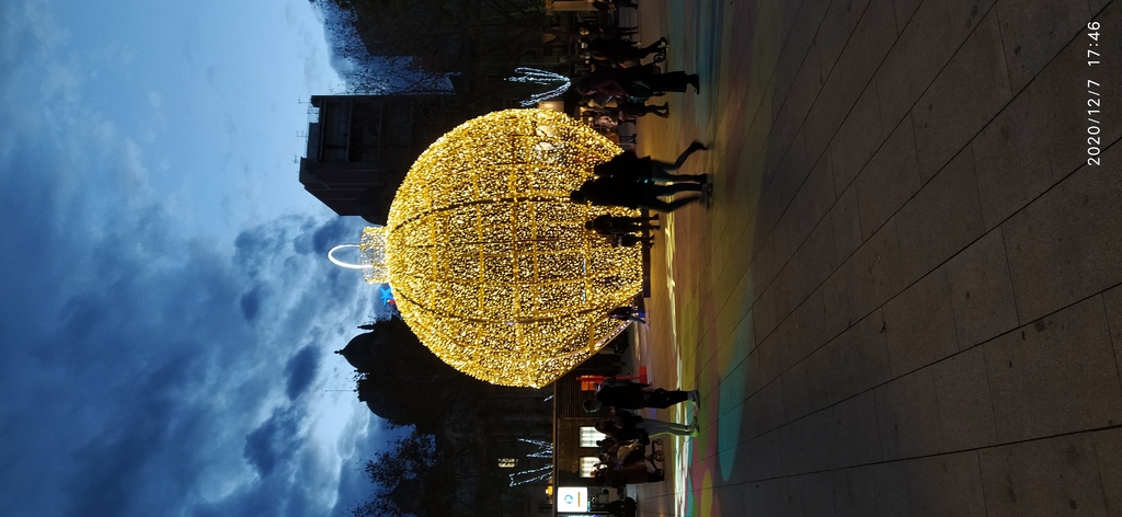 Joan - L'esfera de Nadal