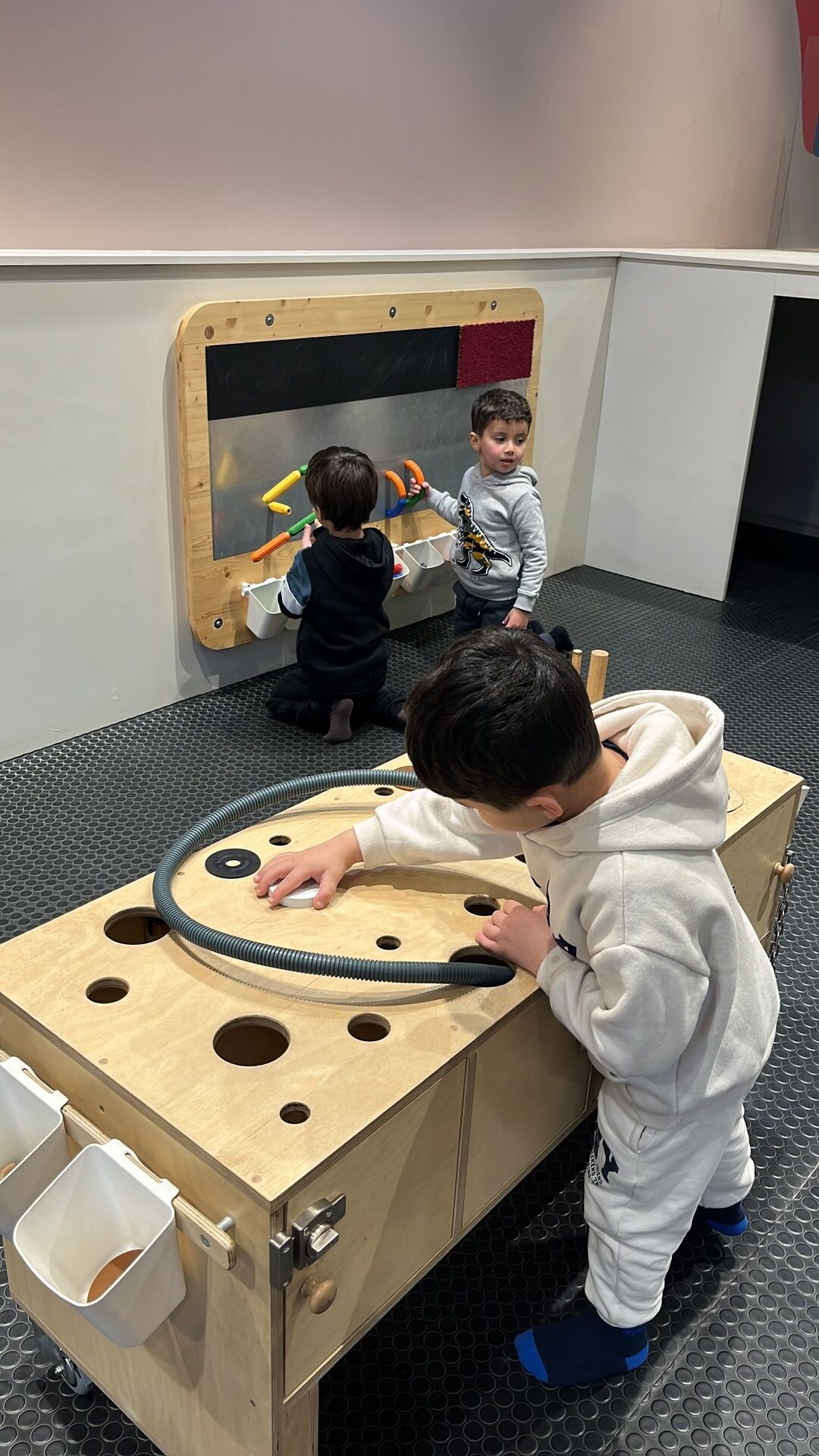 0B3A18EB-71E0-4D62-BB12-D072F9690A03