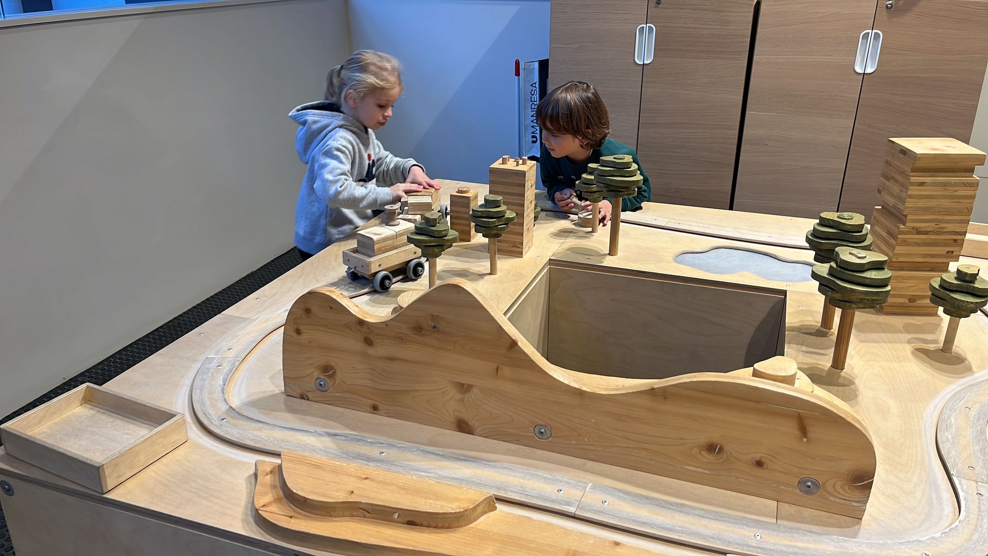 6B4E2697-44A8-4D66-ABA1-6200750F227E