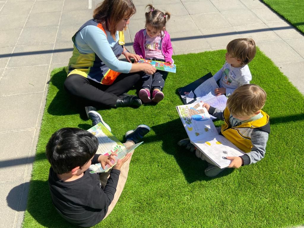 I3 BIBLIOTECA A CEL OBERT 4