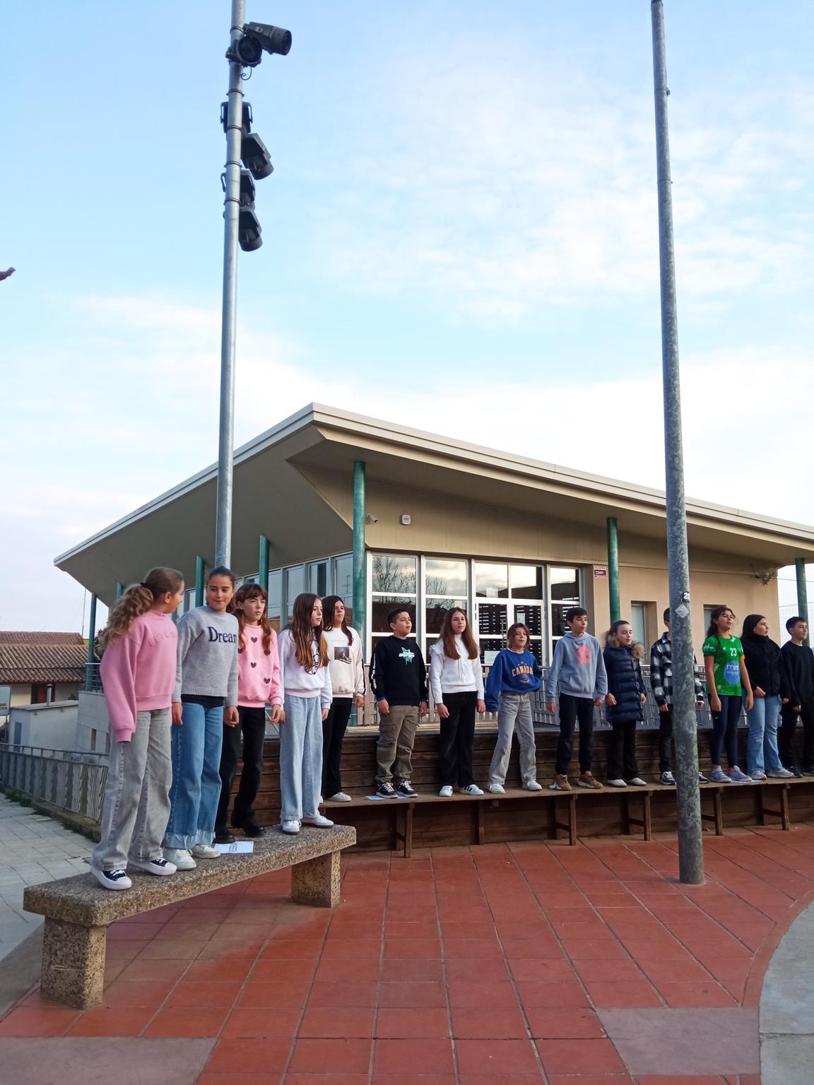 1765782484413 (Copy)