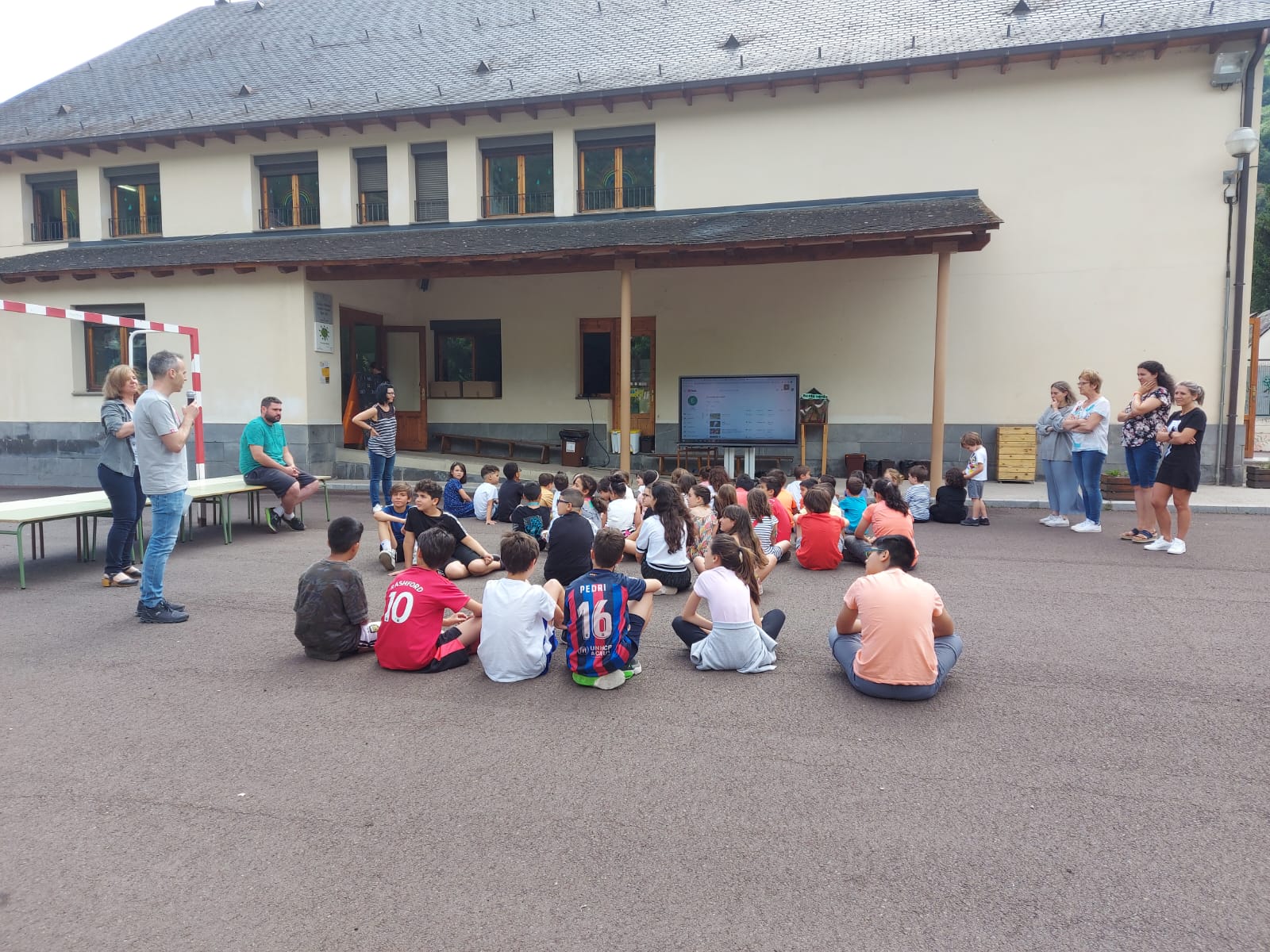 c0eed017-4d9b-47da-b2b0-4942078e5f6c