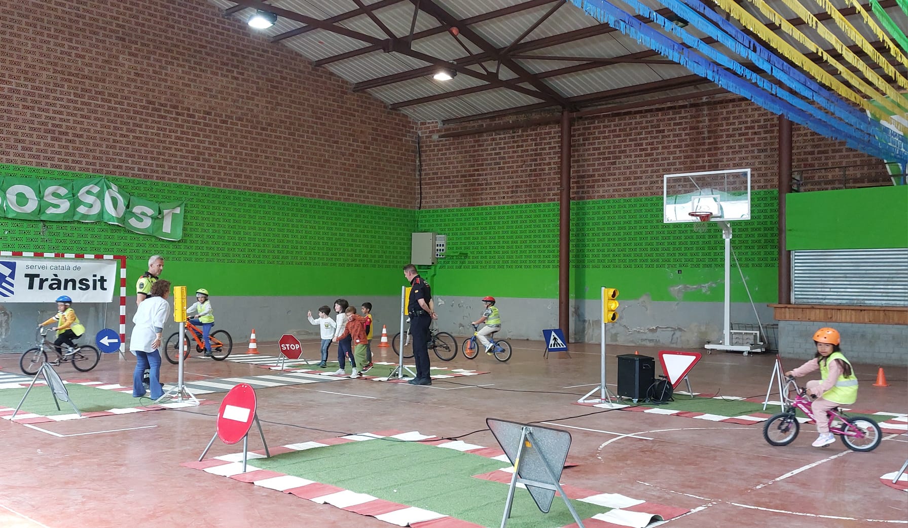 f4352947-9b79-4ecb-bf73-8dfecf149513