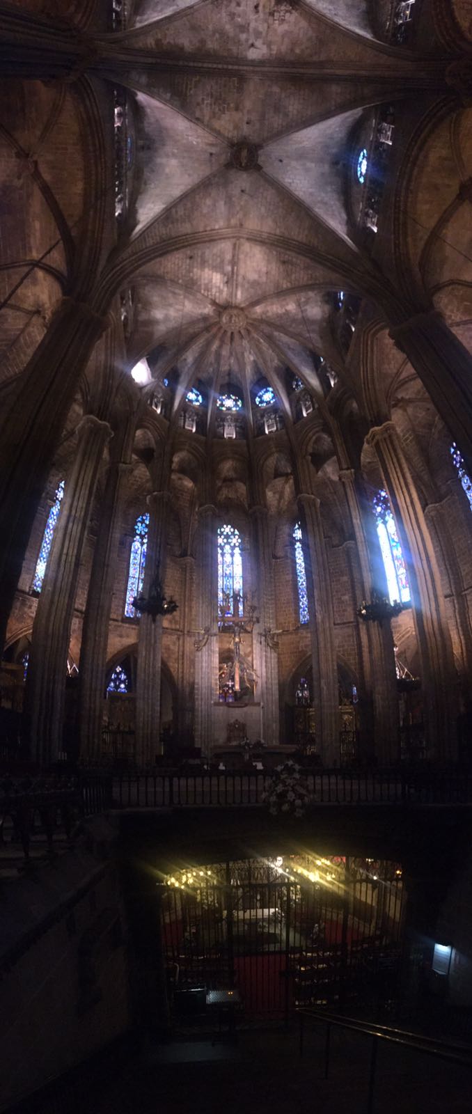 Lluminositat matemàtica a la Catedral de Barcelona_ Lidia Català