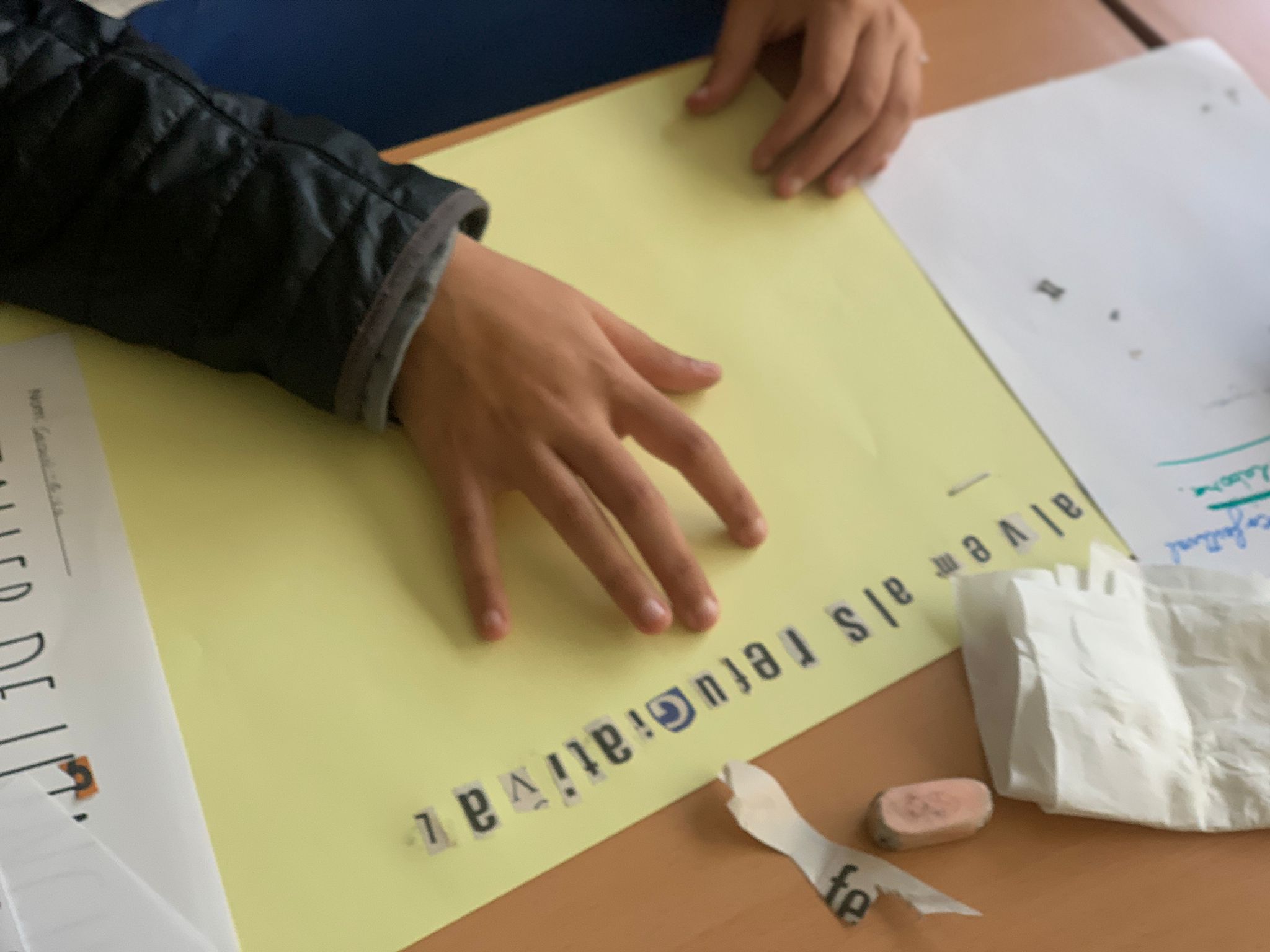 2E014B24-BD52-43EE-8668-52FD25376911