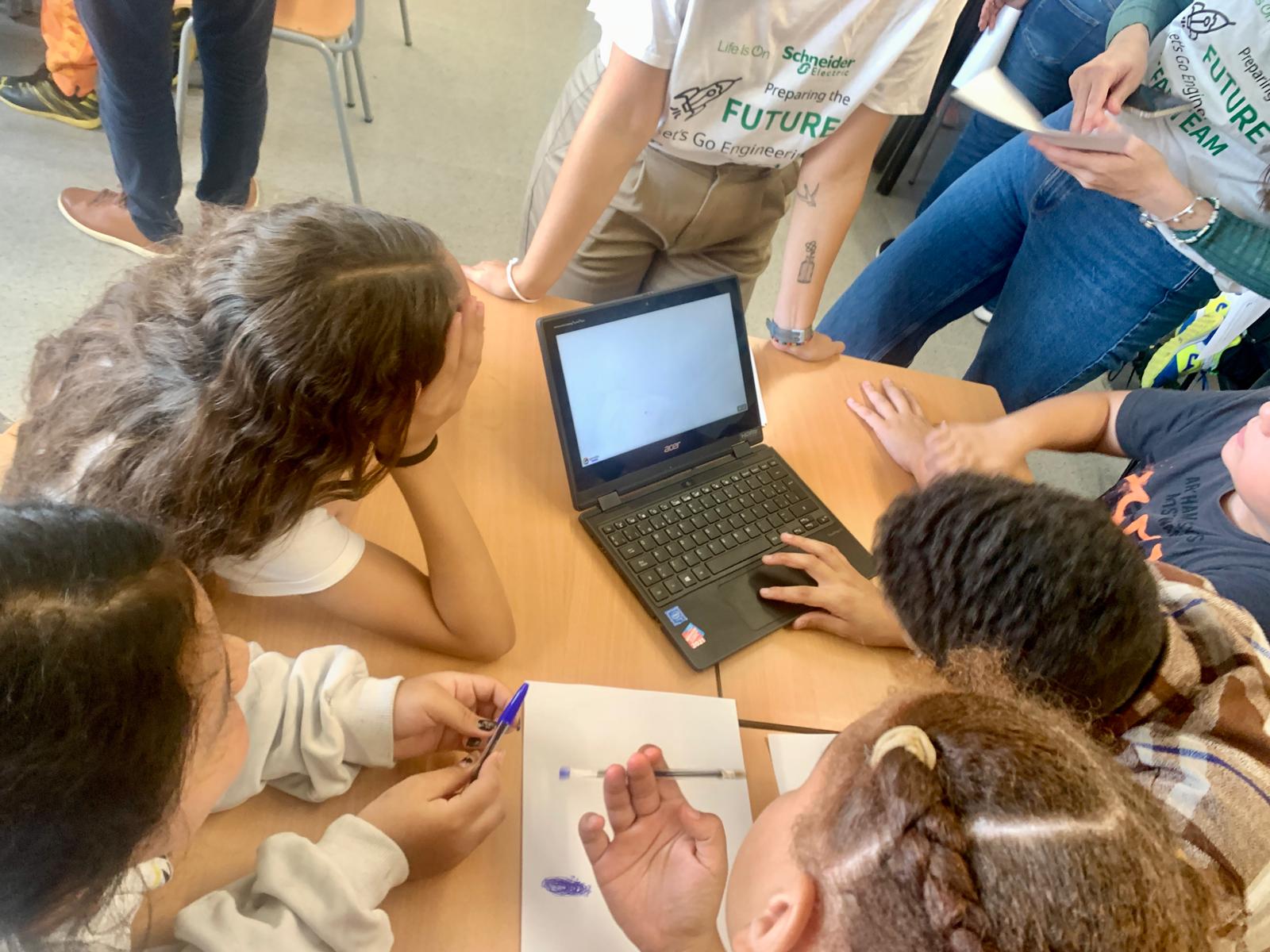 dc1407e9-5004-4b23-ac8e-48a9054456cd