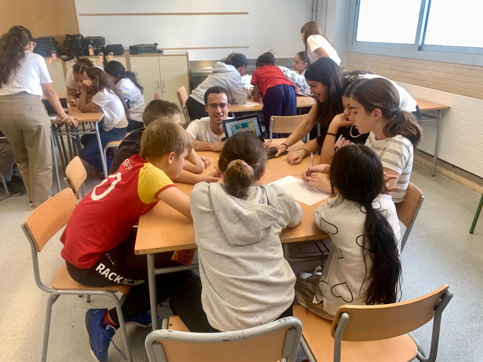 e7958603-d3d3-438b-a2b8-bdb68af39276