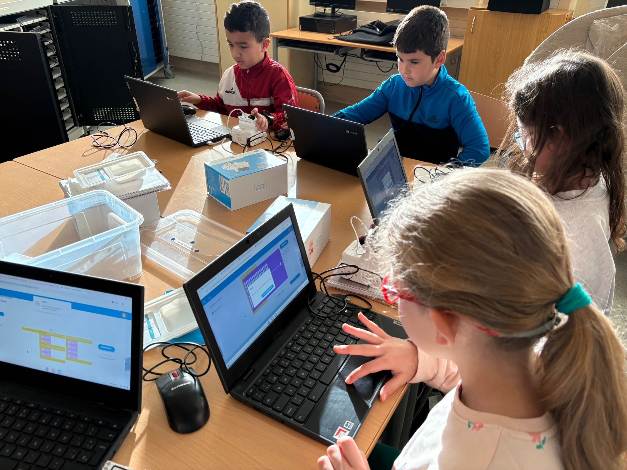 21f17349-4c5c-426d-8cae-dcee99af7c86