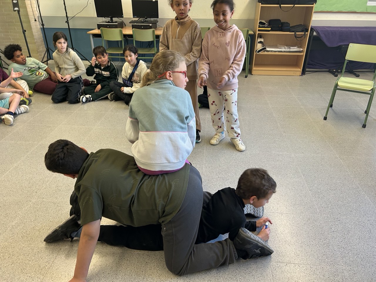 photo_5895763055776304418_y