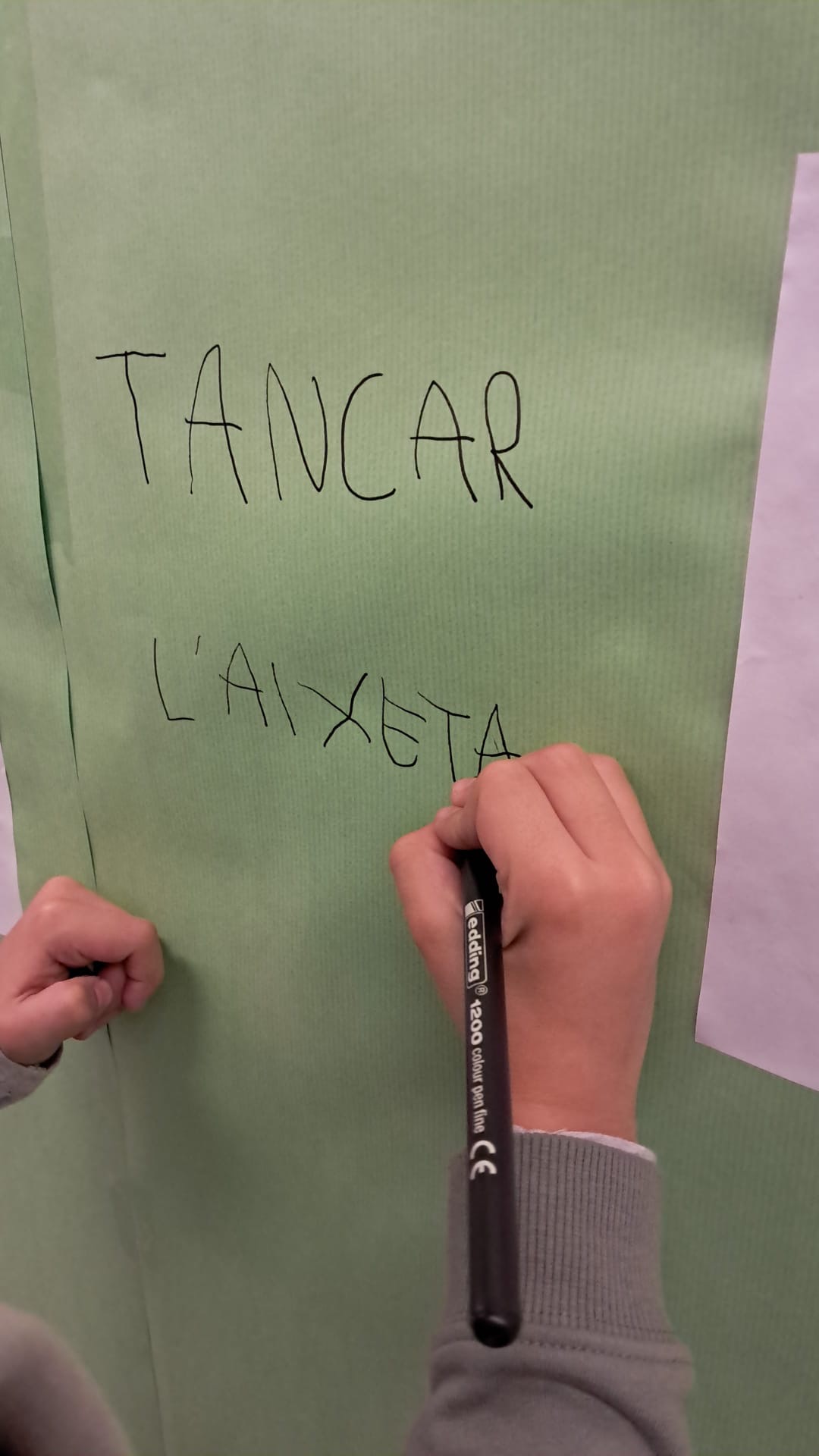 d48f6886-7d3a-4ed2-8b1b-bed07044ea01