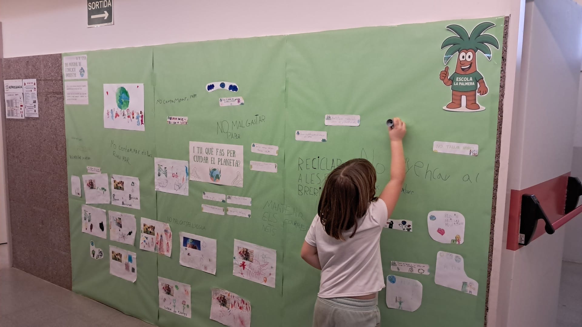 f0281208-4a3b-4507-9fbc-2b6c6e561128