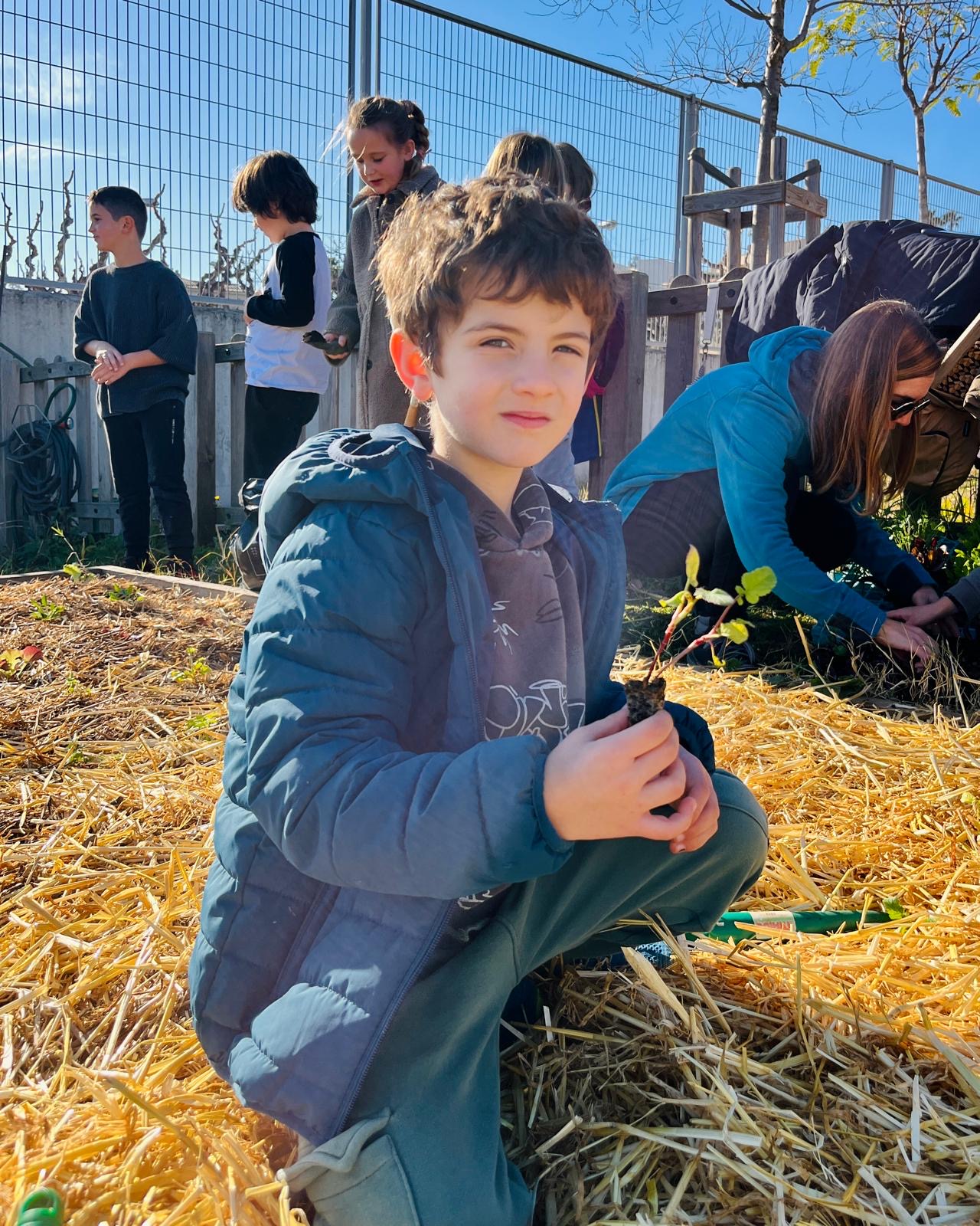 edf344b8-1287-4191-9b22-c4b44cc5af8a