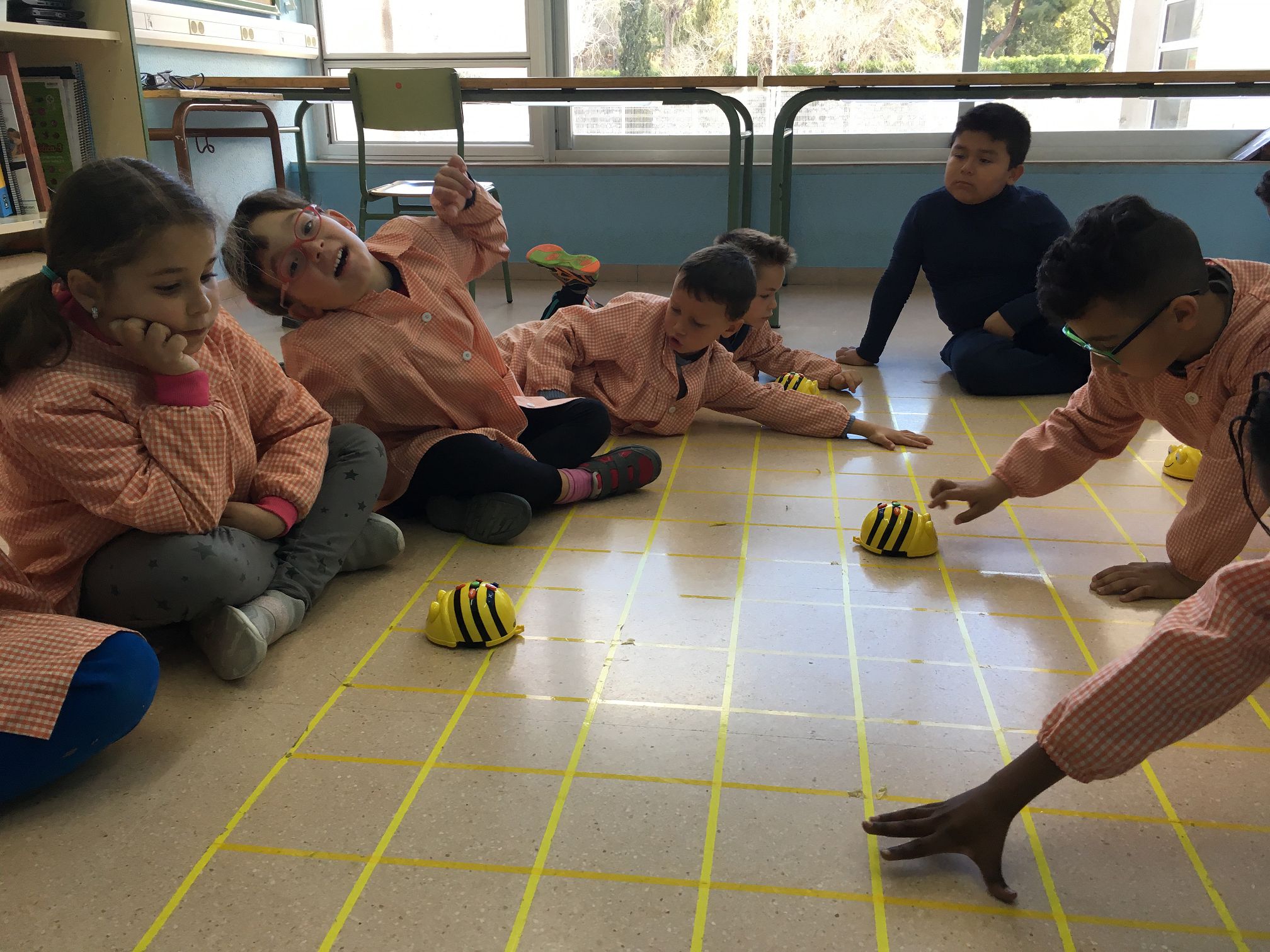 180221 Unitats i desenes amb beebots 1r (1)