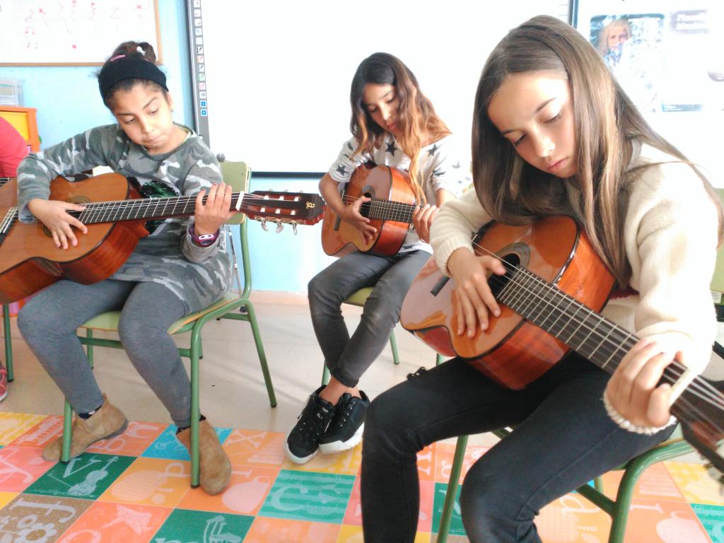 190405 tres guitarres