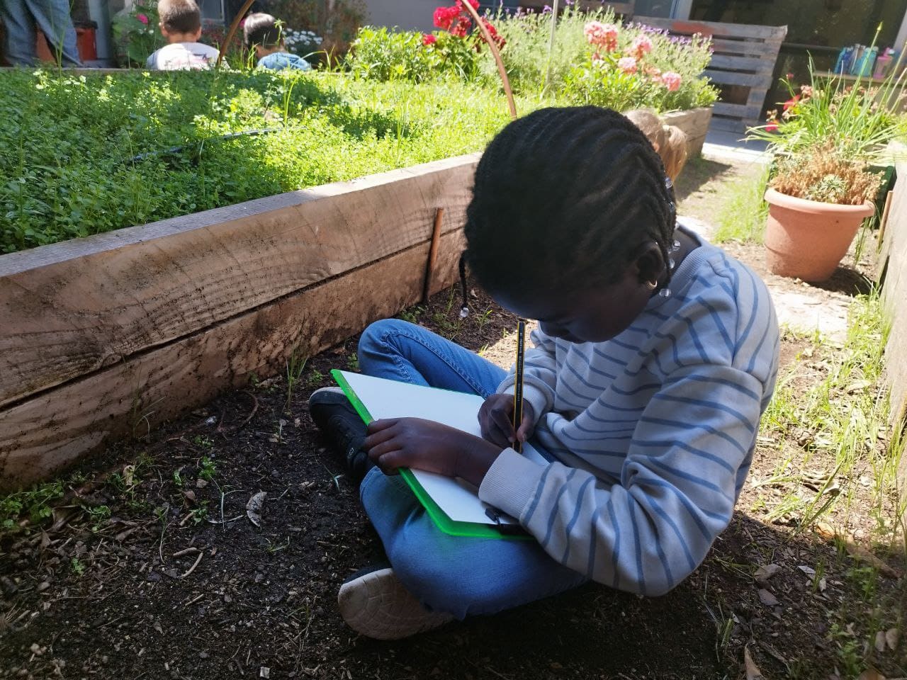 photo_5895270779505986541_y