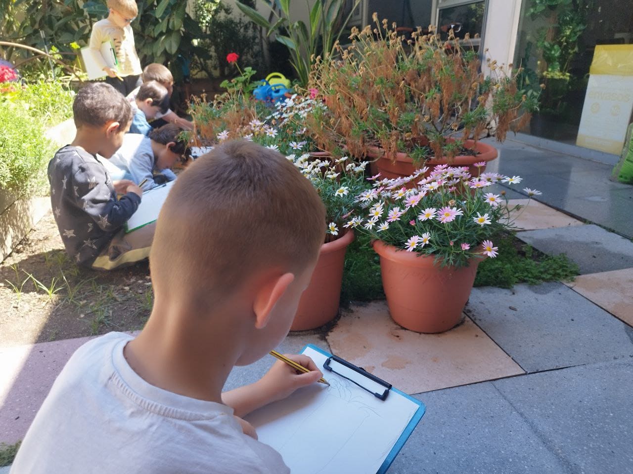 photo_5895270779505986544_y