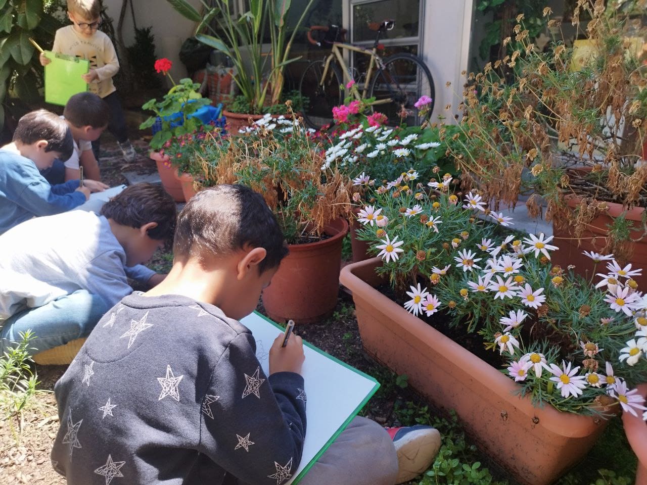 photo_5895270779505986545_y