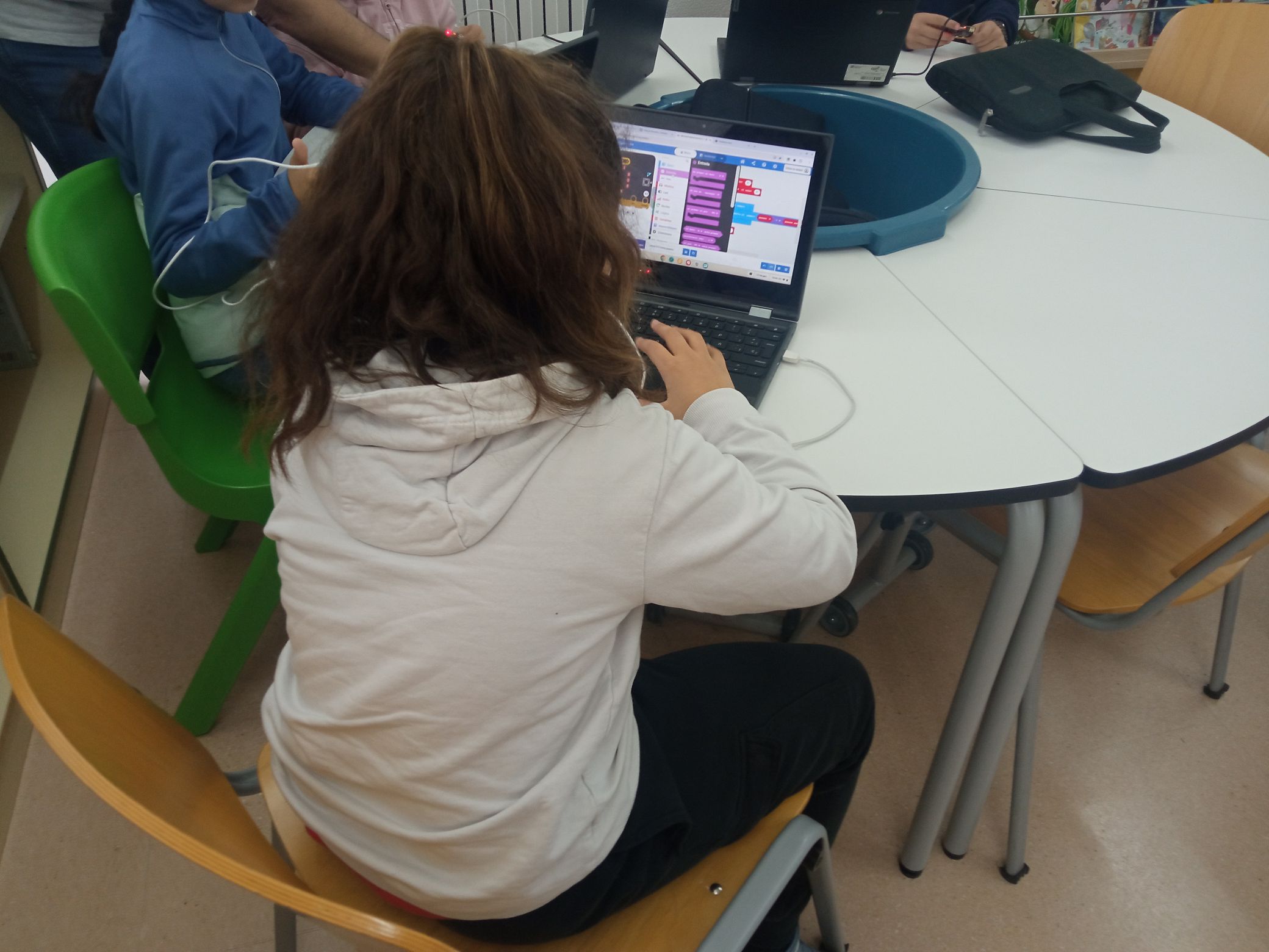 260129 PCMAT podòmetre amb microbit 5è (3)