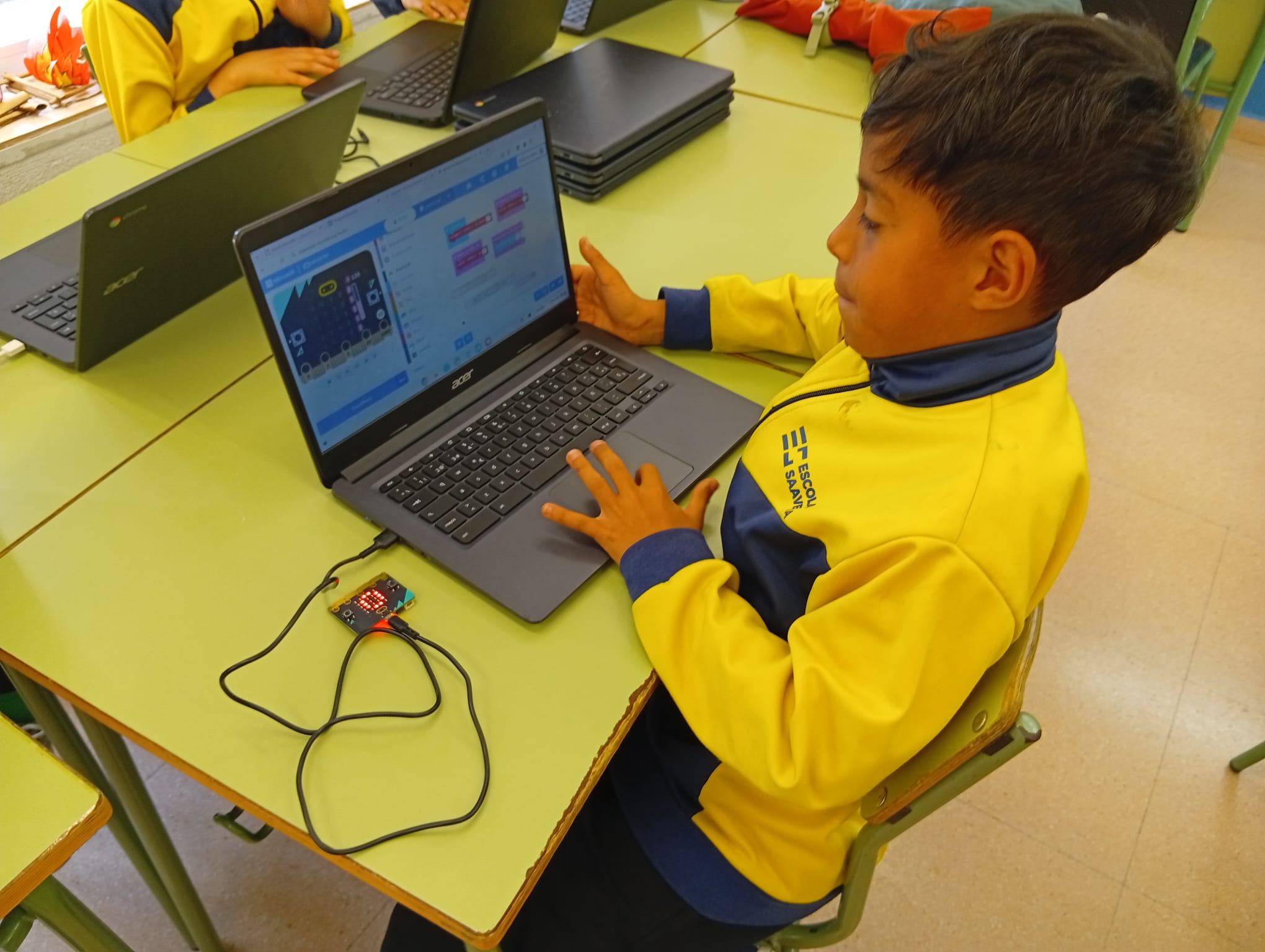 260410 Calculadora Microbit 4t (2)