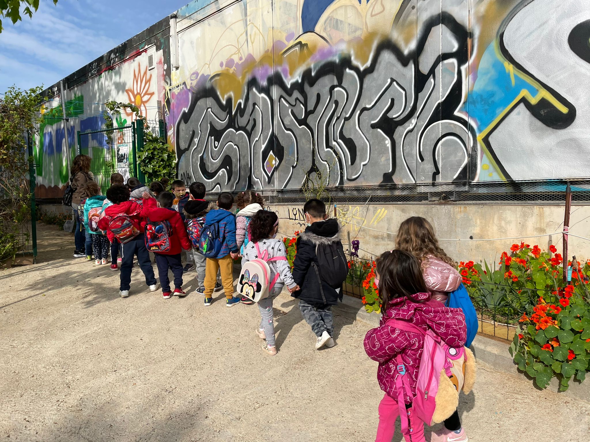 d2ee9597-cfe9-4b64-8816-bafd4bb61fff