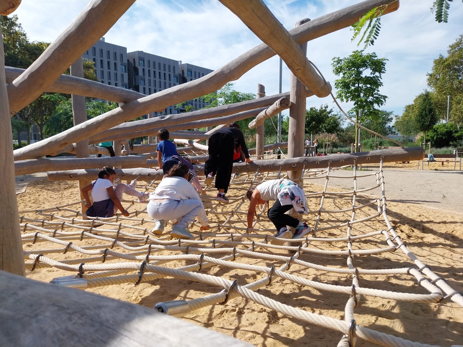 WhatsApp Image 2025-10-07 at 13.02.58 (2)