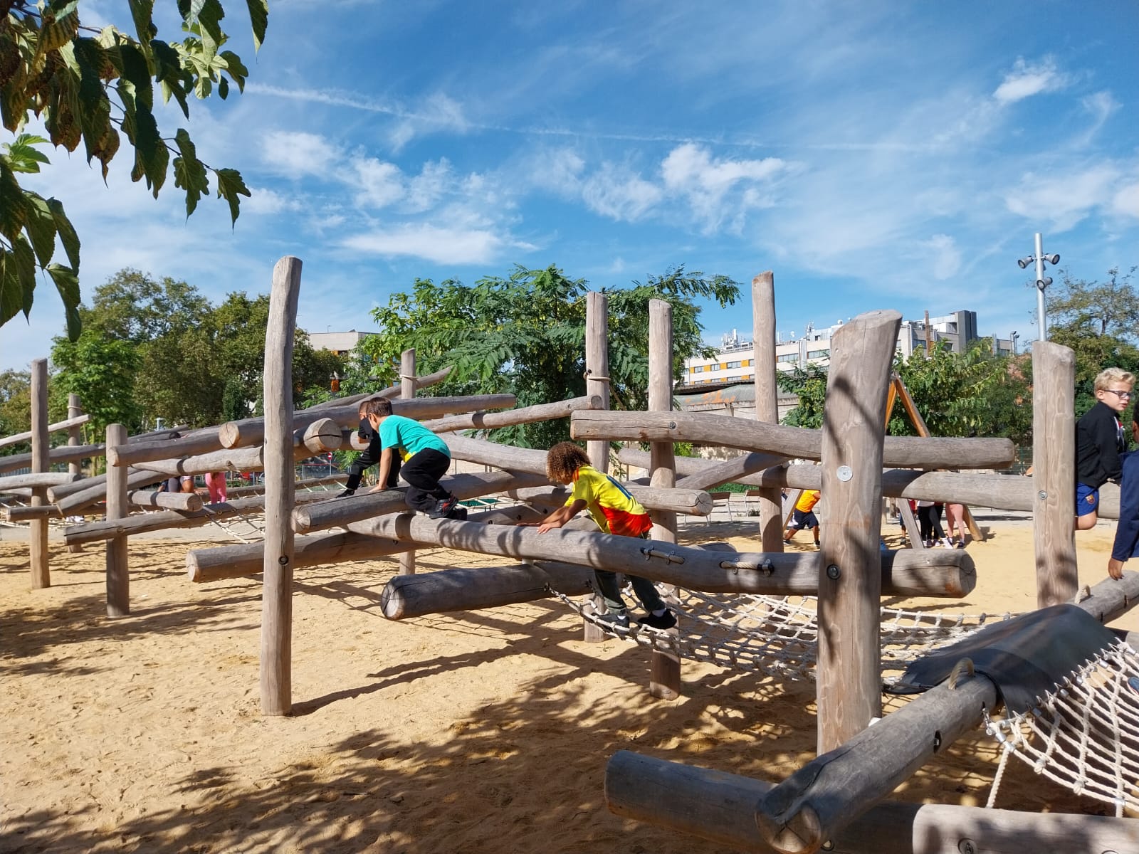 WhatsApp Image 2025-10-07 at 13.02.59 (2)