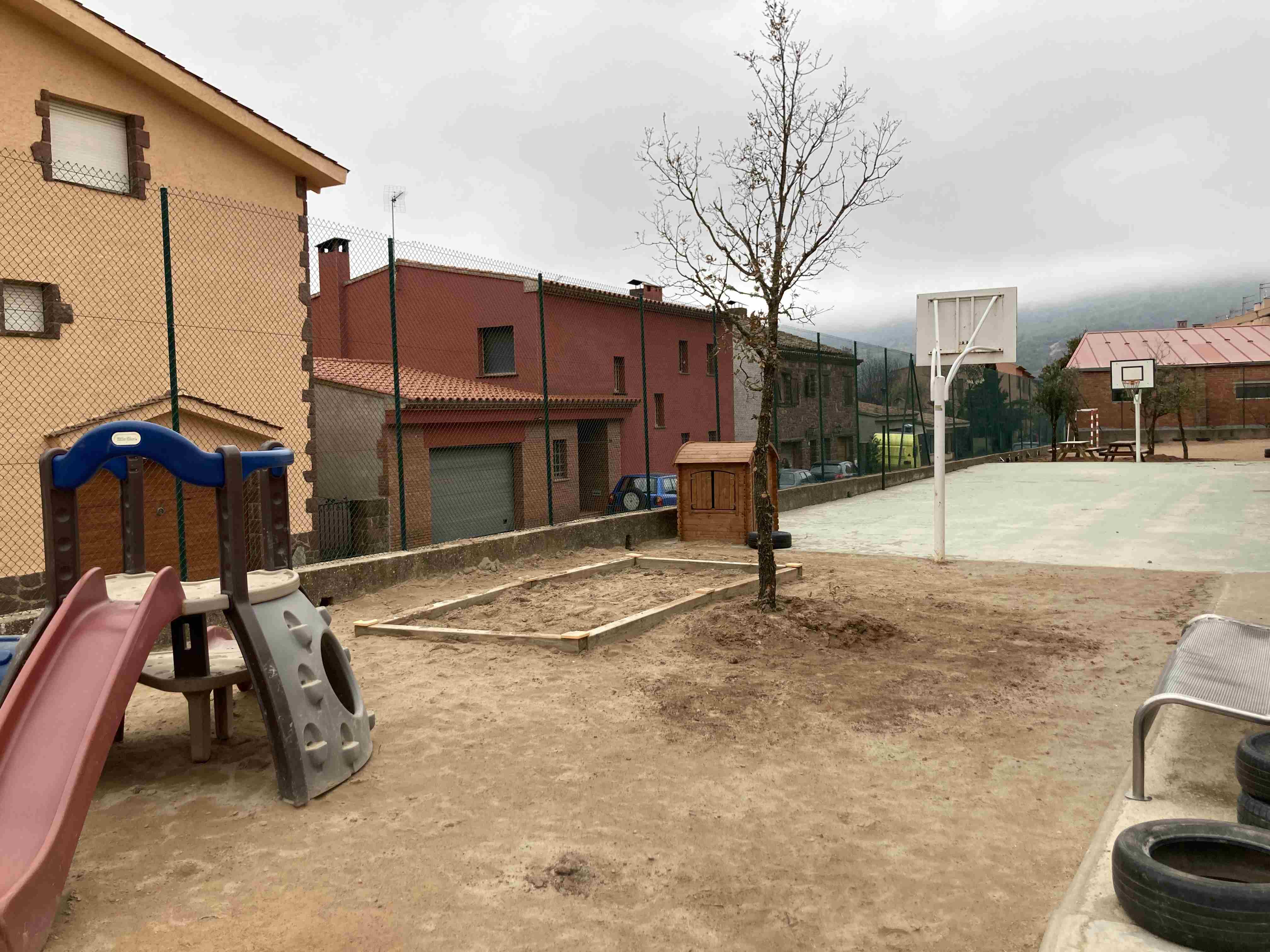 TREBALLS_VEGETACIO_PATI (4)