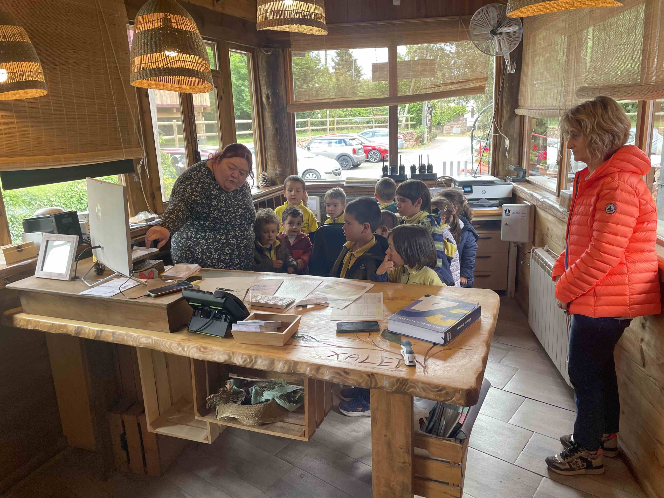 OFICI PARES LAIA CASETES FUSTA (29)